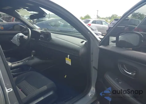 2024 Honda Hr-V Awd Sport/Awd Sport W/O Bsi from USA, damaged, VIN 3CZRZ2H57RM735796